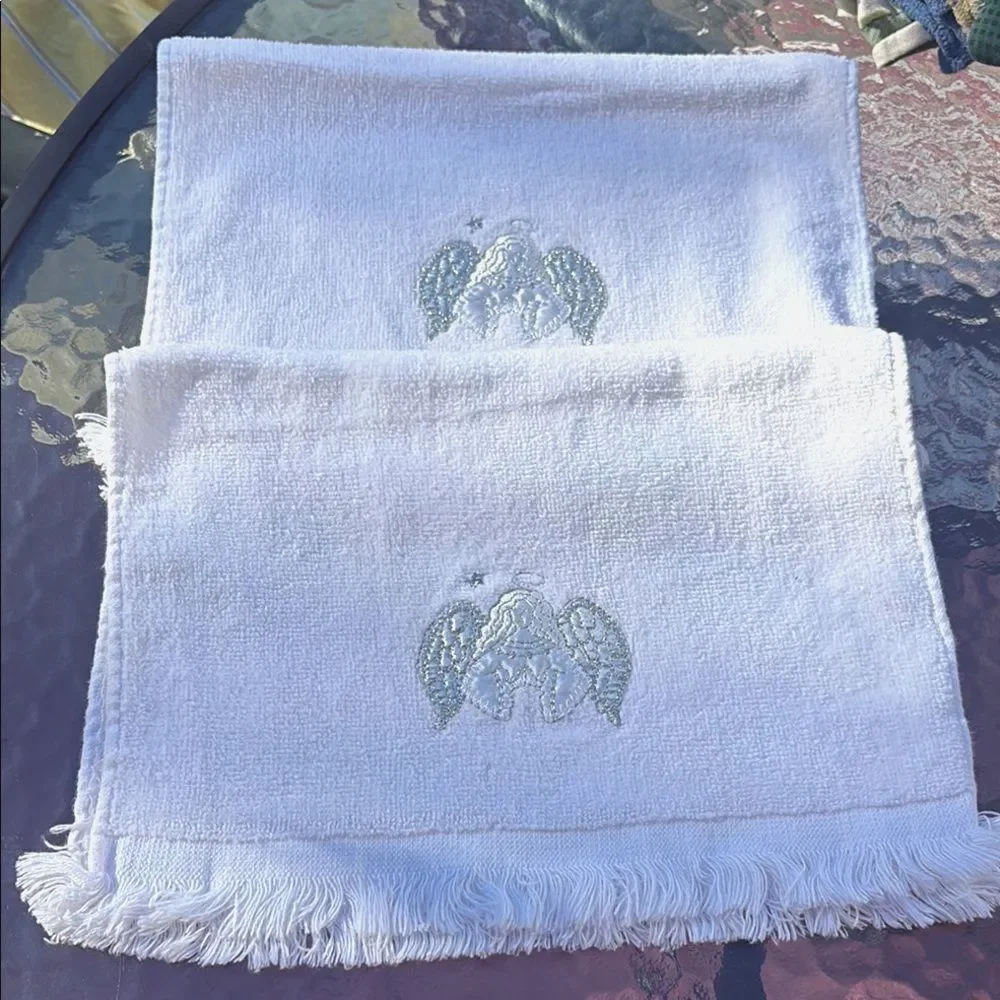Elegant vintage White Fringed Fingertip Towels with Angel